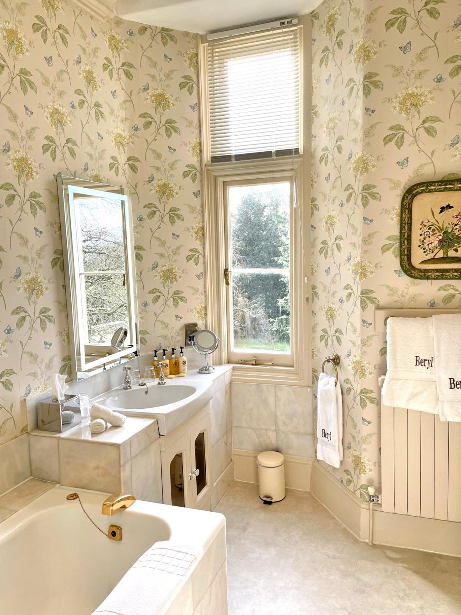 Beryl Country House Wells Room photo